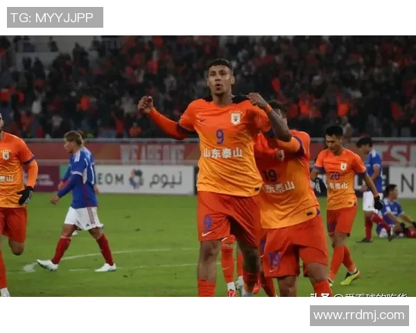 亚冠联赛激战正酣 各支球队奋力拼搏力争夺冠荣耀